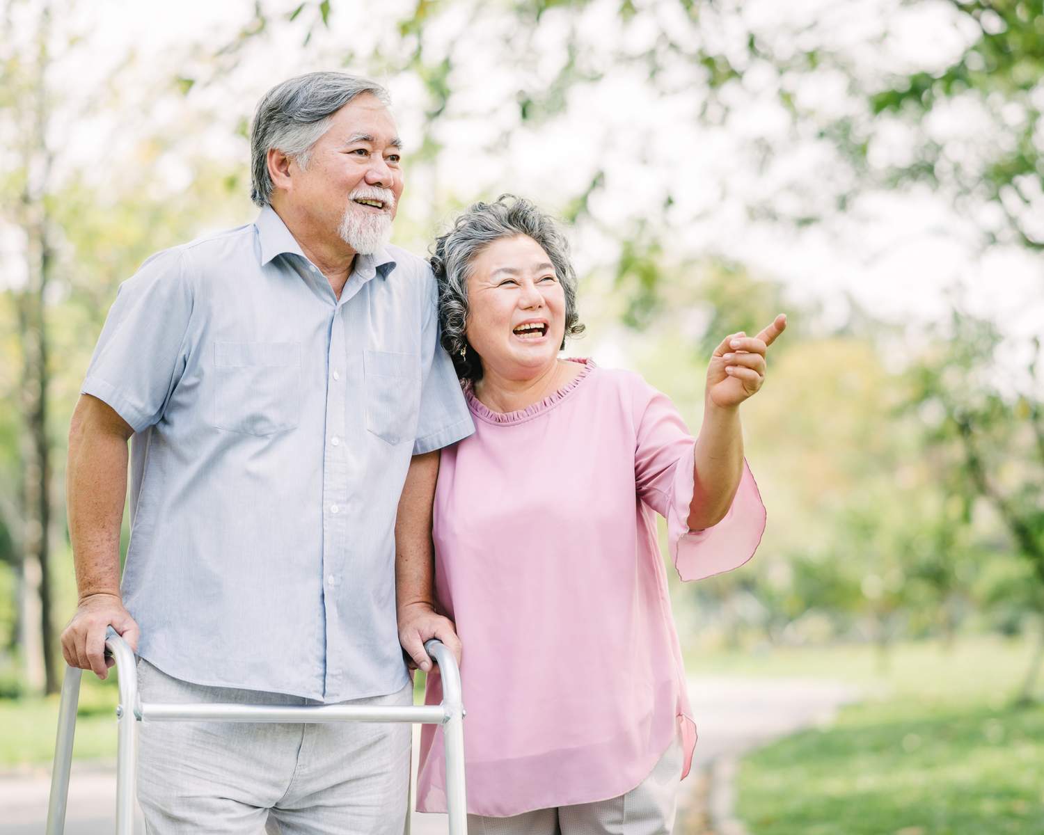 denture with old couple
